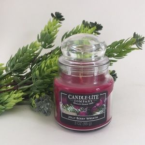 Last chance! Jolly Berry Wreath Scented Candle 3 oz